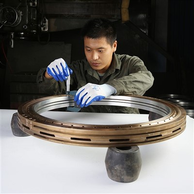 보조 베어링 부시